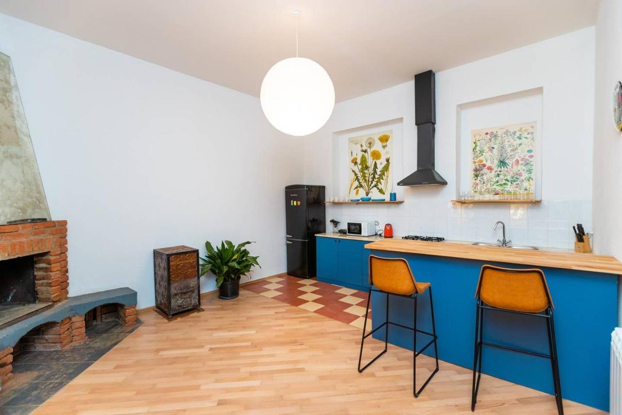 Charming 2Br Near Rooms Hotel - By Wehost Apartment