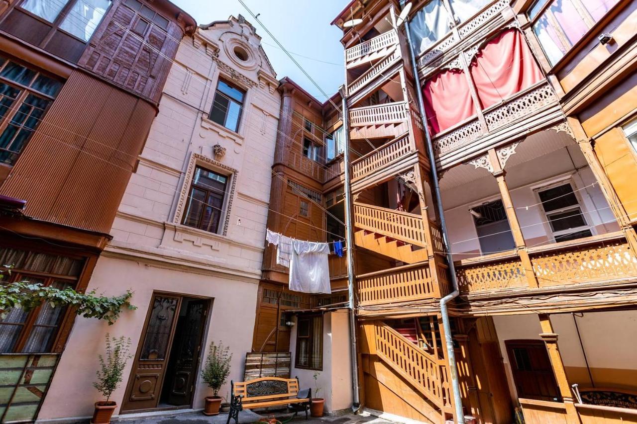 Apartment Charming 2Br Near Rooms Hotel - By Wehost