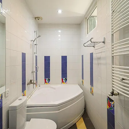 Charming 2Br Near Rooms Hotel - By Wehost Tbilisi Exterior photo