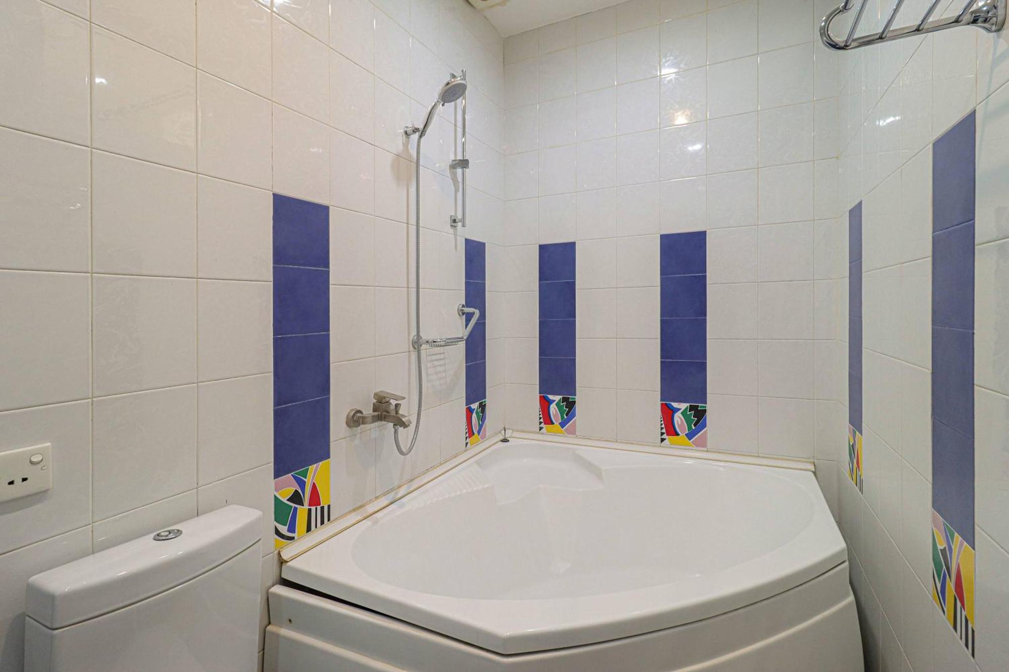 Апартаменты Апартаменты Wehost Near RoomShotel