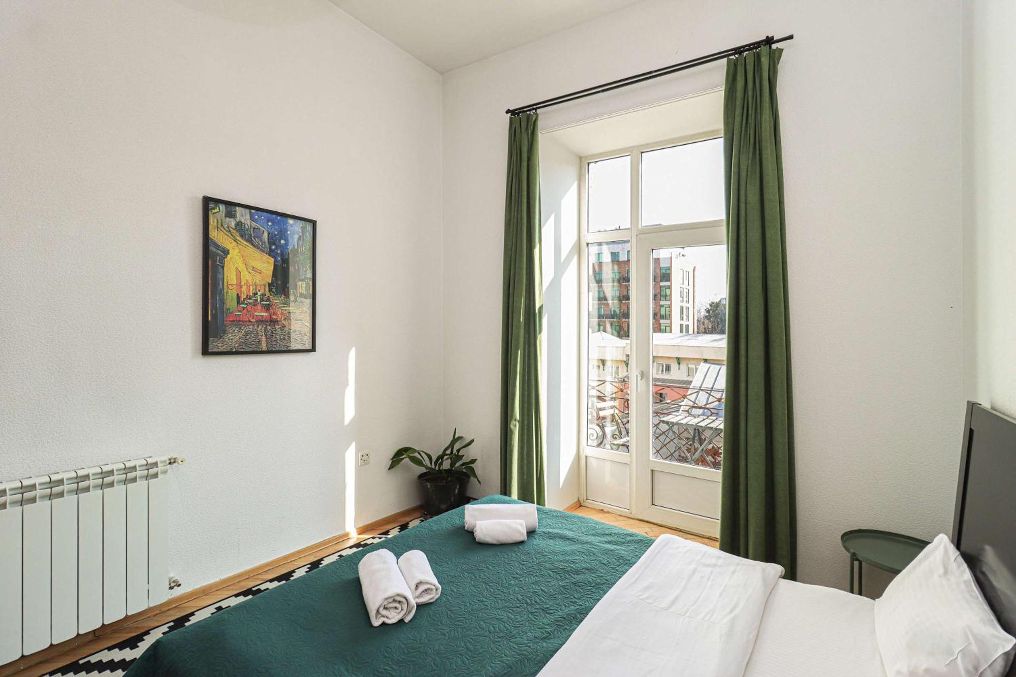 Апартаменты Апартаменты Wehost Near RoomShotel