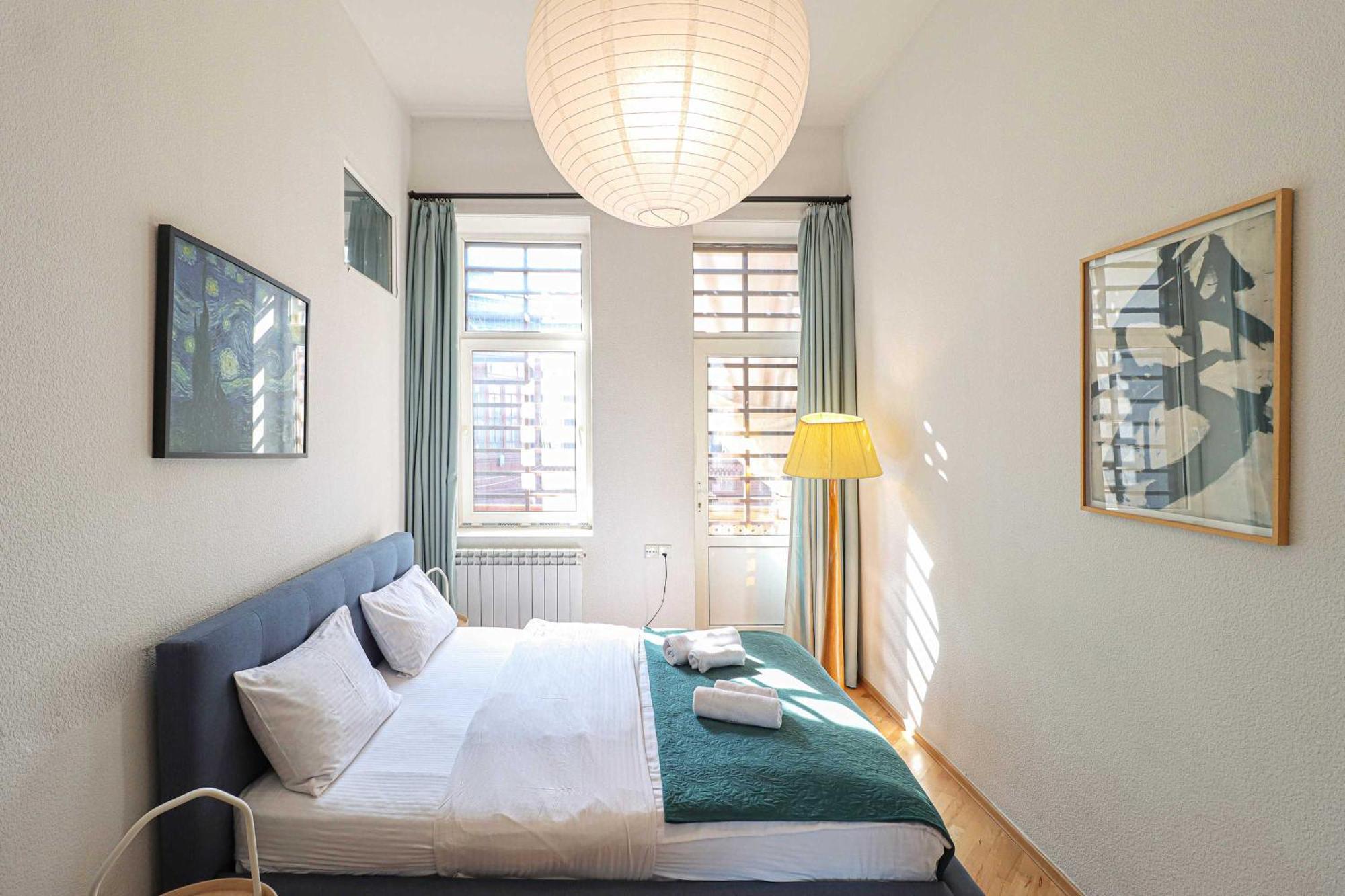 Апартаменты Апартаменты Wehost Near RoomShotel