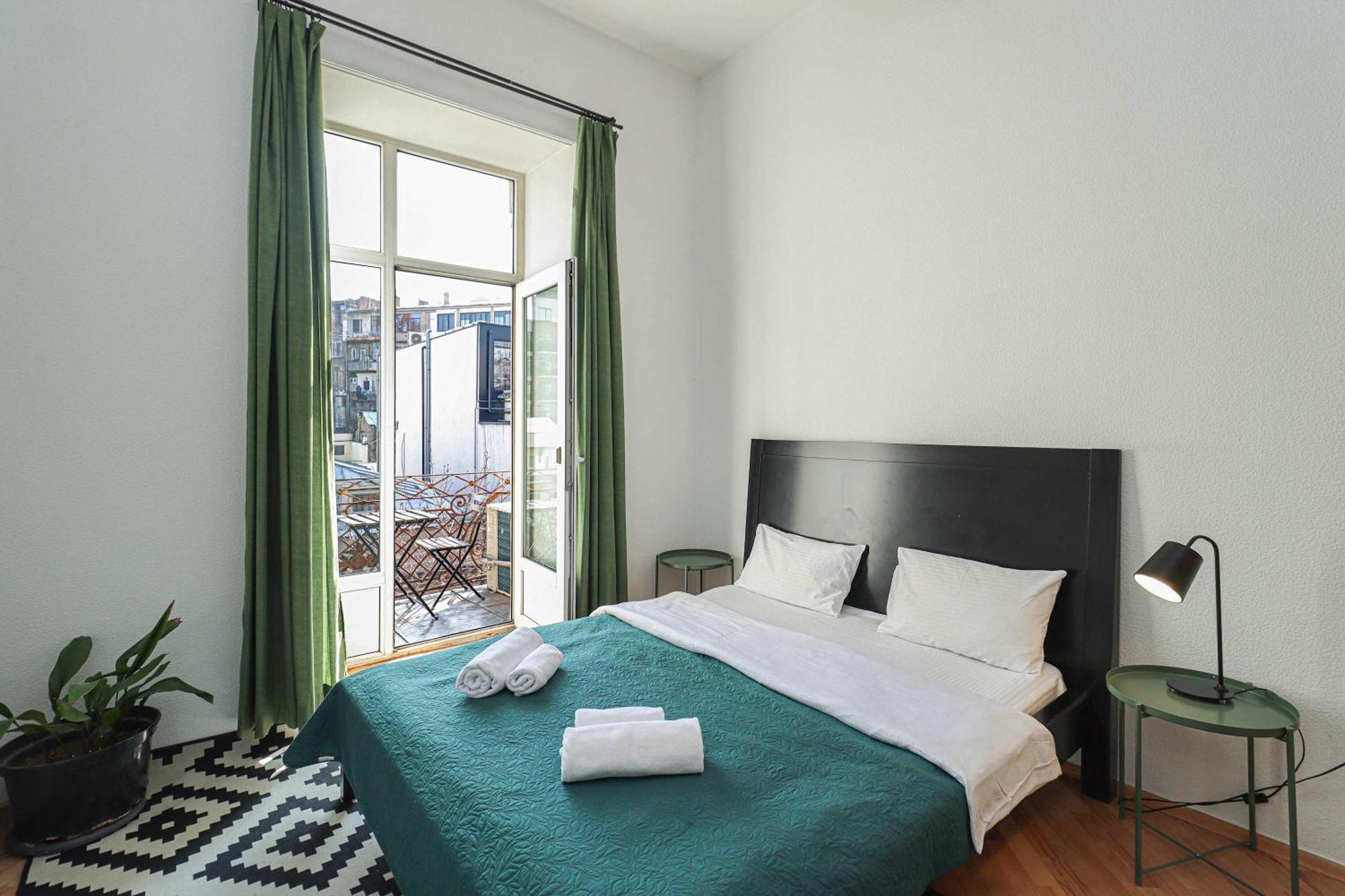 Апартаменты Wehost Near RoomShotel * Тбилиси