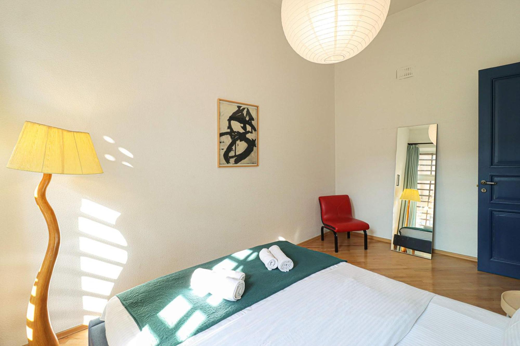 Апартаменты Wehost Near RoomShotel